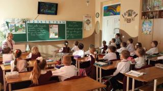 У навчальних закладах Кам’янського впроваджуються енергозберігаючі заходи